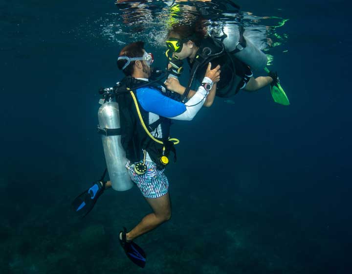 El Peñón Wreck Dive in Tabaiba, Tenerife – Advanced Open Water Diver Course with LoCura Diving